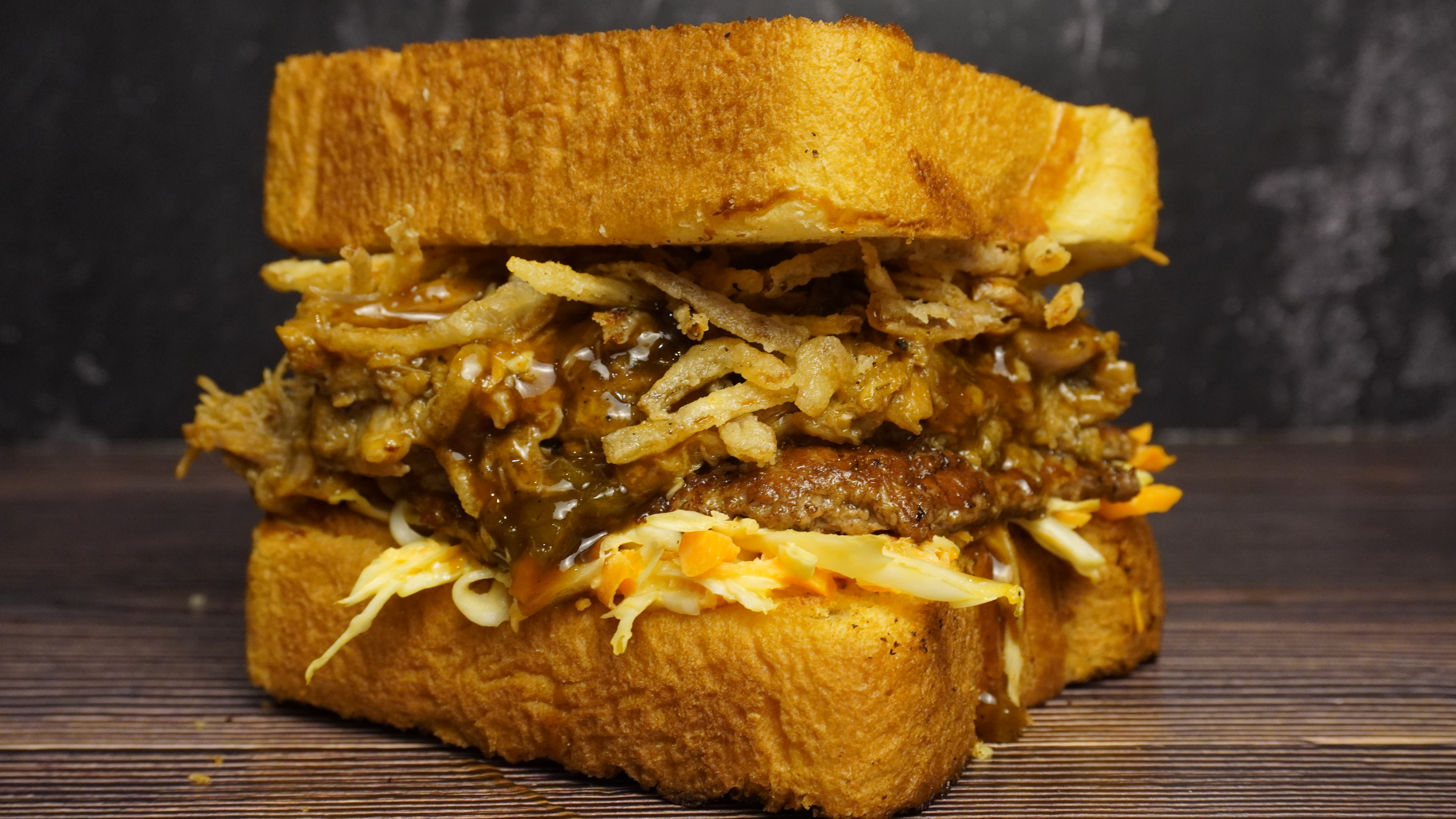 TITANS (Burger del mes)